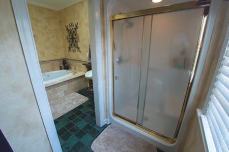 Beautiful Luxury Home with Pool for Sale in Wilkesboro NC! - image 19