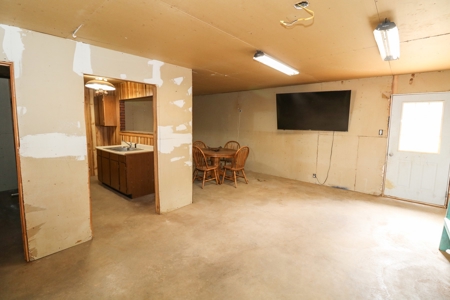 Texas COUNTRY Home in Sudan, TX w/ACREAGE Lamb - image 40