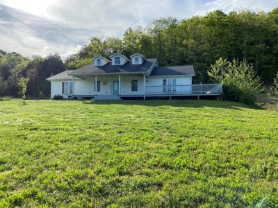 Beautifully Remodeled 3 Bed 2 Bath Home On 5.69 Acres - image 9