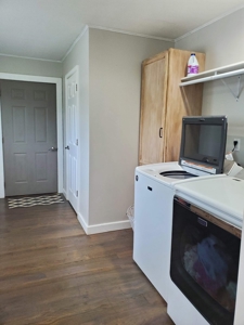 Beautifully Remodeled 3 Bed 2 Bath Home On 5.69 Acres - image 20
