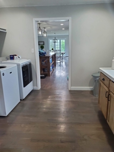 Beautifully Remodeled 3 Bed 2 Bath Home On 5.69 Acres - image 18