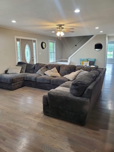 Beautifully Remodeled 3 Bed 2 Bath Home On 5.69 Acres - image 23