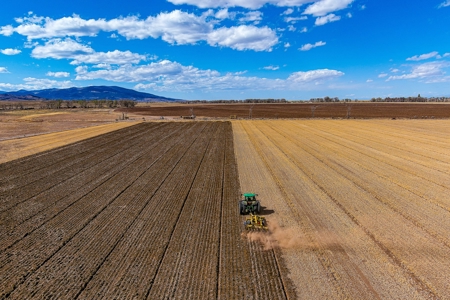 Colorado Ranch  For Sale With Water Rights / Income / Crops - image 5