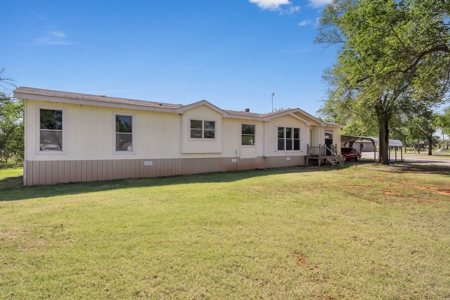 Commercial Property  For Sale Near Elk City, Oklahoma - image 27