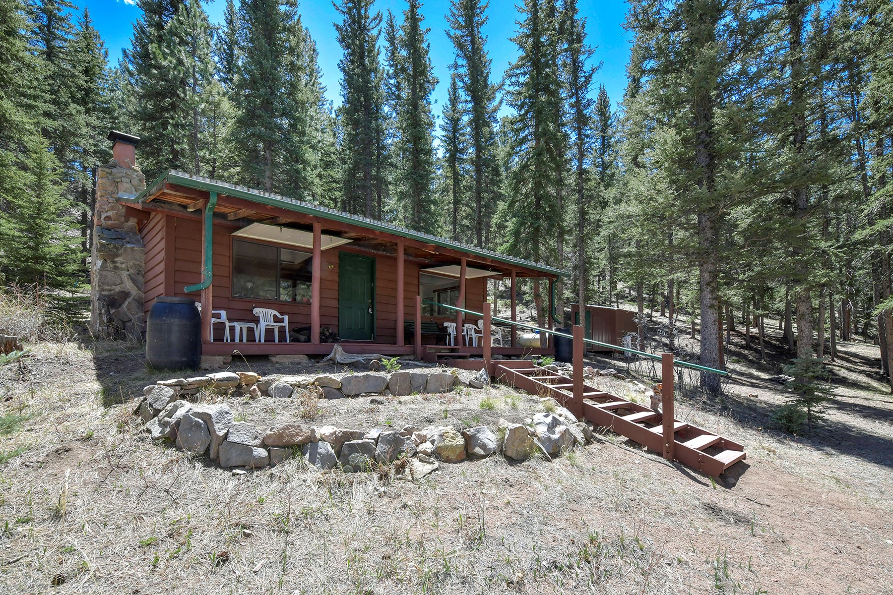 Off Grid Hunting Cabin on 45 Acres Bordering National Forest - image 1