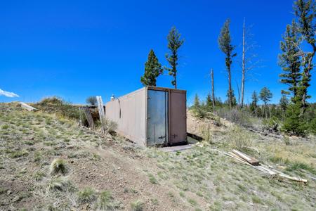 Off Grid Hunting Cabin on 45 Acres Bordering National Forest - image 10