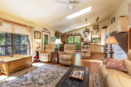 River Home In Hatchbend! Branford Florida! - image 8