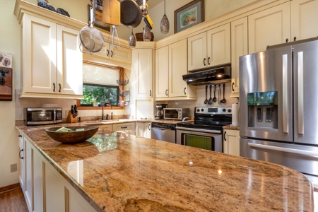River Home In Hatchbend! Branford Florida! - image 12