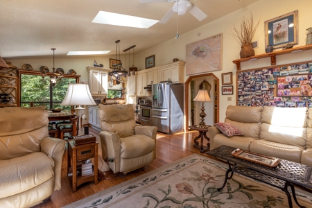 River Home In Hatchbend! Branford Florida! - image 9