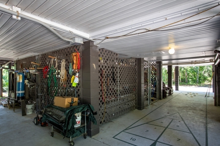 River Home In Hatchbend! Branford Florida! - image 3