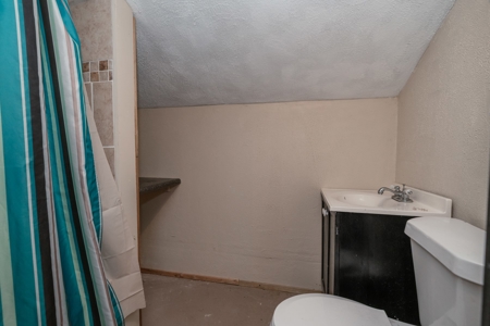 East Texas Ranch with Cabin - image 2