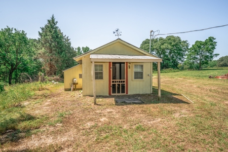 East Texas Ranch with Cabin - image 9