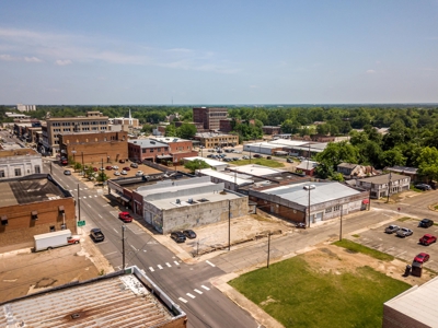 Business & Office Warehouse Building For Sale Paris Texas - image 4