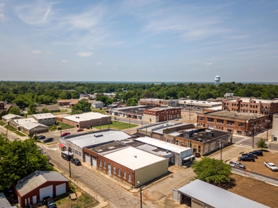 Business & Office Warehouse Building For Sale Paris Texas - image 3