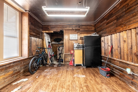 Business & Office Warehouse Building For Sale Paris Texas - image 17