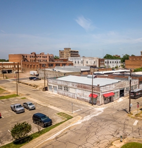 Business & Office Warehouse Building For Sale Paris Texas - image 1