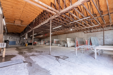 Business & Office Warehouse Building For Sale Paris Texas - image 23