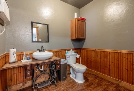 Business & Office Warehouse Building For Sale Paris Texas - image 16