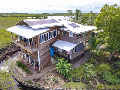 Small Private Island Home, Bocas del Toro - image 8