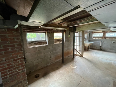 Unique “Green “home, solid Steel and Masonry! - image 13