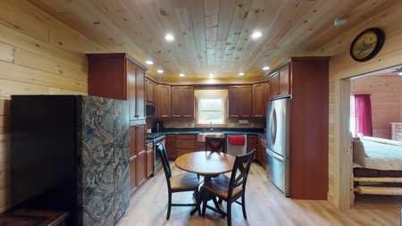 Mountain Lodge on 657±  Acres - image 10