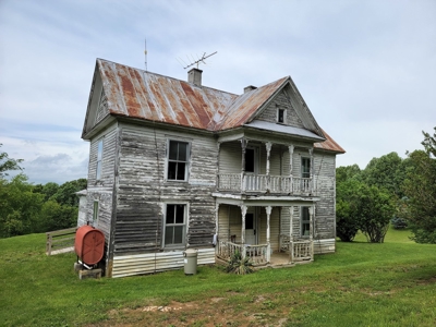 Farmhouse for Sale in Riner VA! - image 3