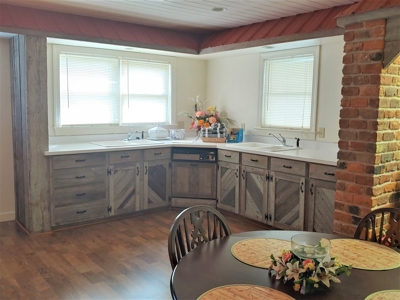 Large Family Home or B&B for Sale in Floyd VA - image 2