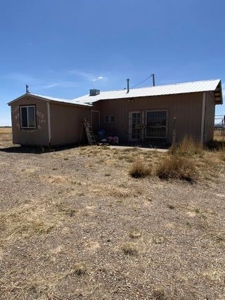 Torrance County Commercial Property in a High Traffic Area - image 1