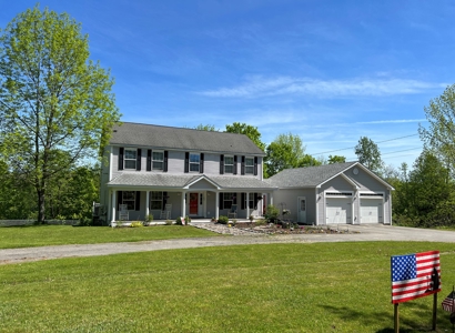 Modern Colonial with Beautiful Gardens - Saint Albans, Maine - image 1