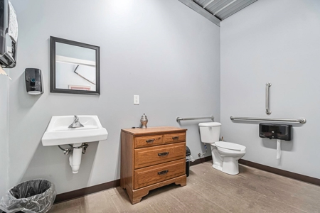 Thriving Business Opportunity In Paw Paw! - image 1