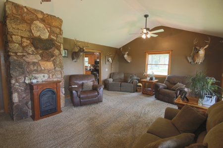 Hunter's Paradise in the MO Ozarks with Home and 200+ acres - image 13