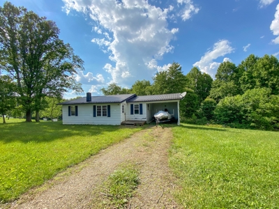 Fixer Upper for Sale in Hillsville VA at Online Auction - image 1