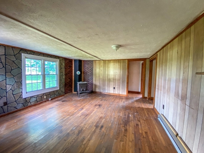 Fixer Upper for Sale in Hillsville VA at Online Auction - image 6