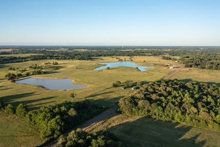 Northeast Texas Ranch For Sale In Bowie County Texas - image 5