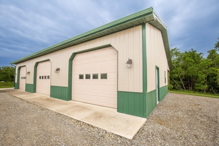 Country Home and 15 acres in Southeast Indiana - image 6