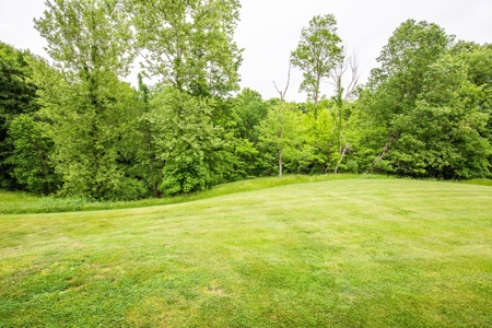 Country Home and 15 acres in Southeast Indiana - image 4