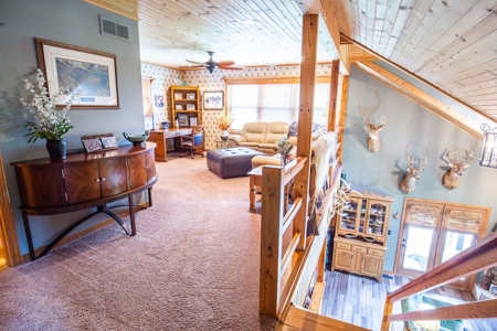 Country Home and 15 acres in Southeast Indiana - image 24