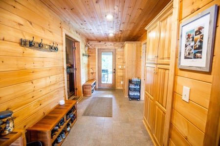 Country Home and 15 acres in Southeast Indiana - image 30