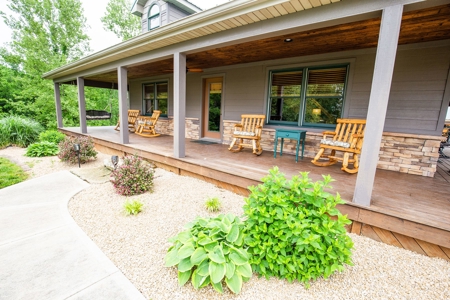 Country Home and 15 acres in Southeast Indiana - image 11
