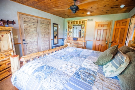 Country Home and 15 acres in Southeast Indiana - image 26