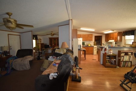 AUCTION Home on 18 +/- Acres & personal Property - image 9