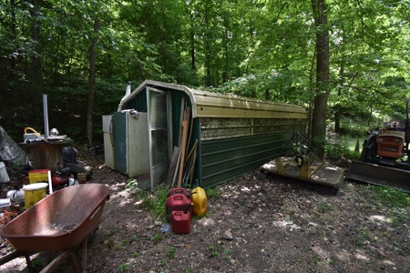 AUCTION Home on 18 +/- Acres & personal Property - image 11