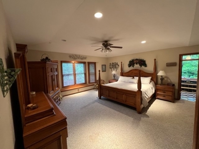 6-Br, 5-Ba Home On 92+ Acres Bordering National Forest - image 19