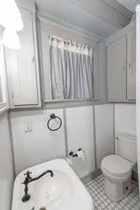 Renovated Historic Home close to Downtown Waterfront - image 36
