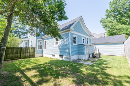 Renovated Historic Home close to Downtown Waterfront - image 8