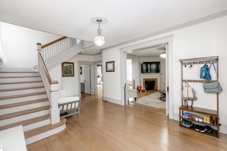 Renovated Historic Home close to Downtown Waterfront - image 12