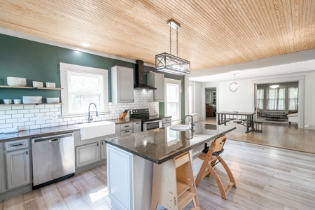 Renovated Historic Home close to Downtown Waterfront - image 30