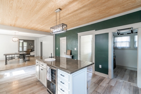 Renovated Historic Home close to Downtown Waterfront - image 31