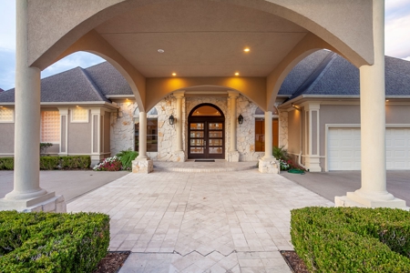 Luxury Home To Be Auctioned 870 Baker Ave. Port Neches - image 35
