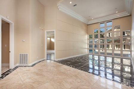 Luxury Home To Be Auctioned 870 Baker Ave. Port Neches - image 7